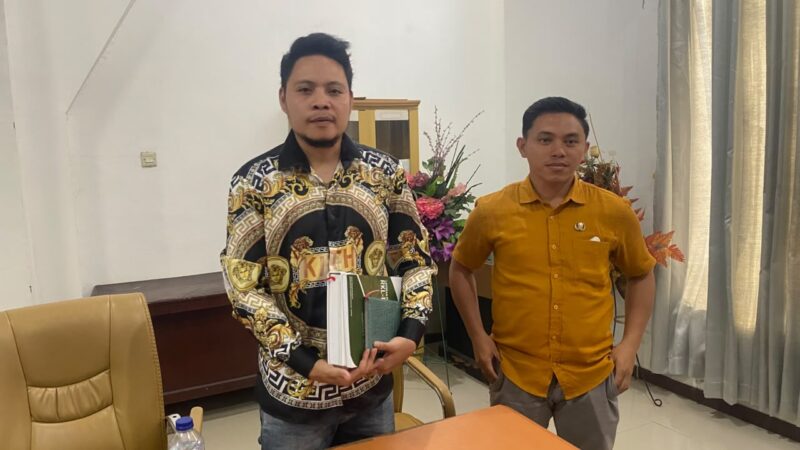 Sekretaris KUD Nomontang Lanut Marchel Tamboto saat memenuhi undangan Pemkab Boltim untuk membahas aktivitas pertambangan di Desa Lanut, Jumat (11/9/2026).