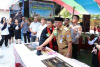 Bupati Bolaang Mongondow Timur Oskar Manoppo saat meresmikan Gedung Gereja dan Pastori Jemaat GMIBM Filadelfia Tombolikat, Kecamatan Tutuyan, Selasa (29/9/2026).