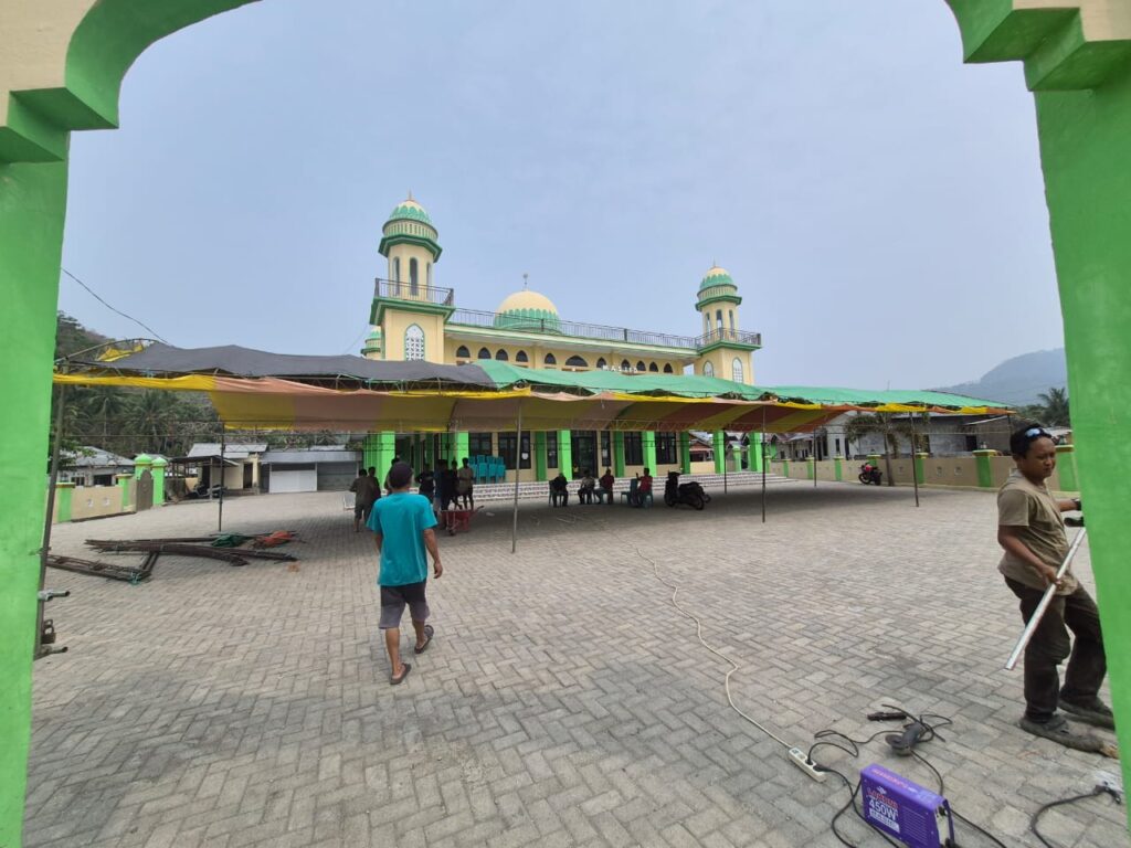 Serfi Kaat Pimpin Kerja Bakti Persiapan Peresmian Masjid di Kotabunan Selatan