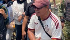 Proses konstatering atau pencocokan objek sengketa oleh Pengadilan Negeri Kotamobagu di lokasi lahan yang dipersoalkan keluarga Lasambu, Kamis (22/10/2026). Keluarga menyampaikan keberatan terkait pengukuran dan pencocokan batas lahan.